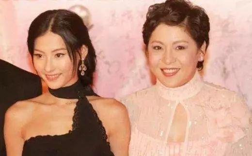 爆料香港娱乐圈的女人,那些不为人知的女性故事 第3张 爆料香港娱乐圈的女人,那些不为人知的女性故事 第3张